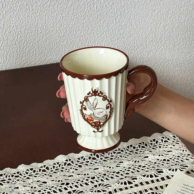 Hand-held Hera rabbit ceramic coffee mug