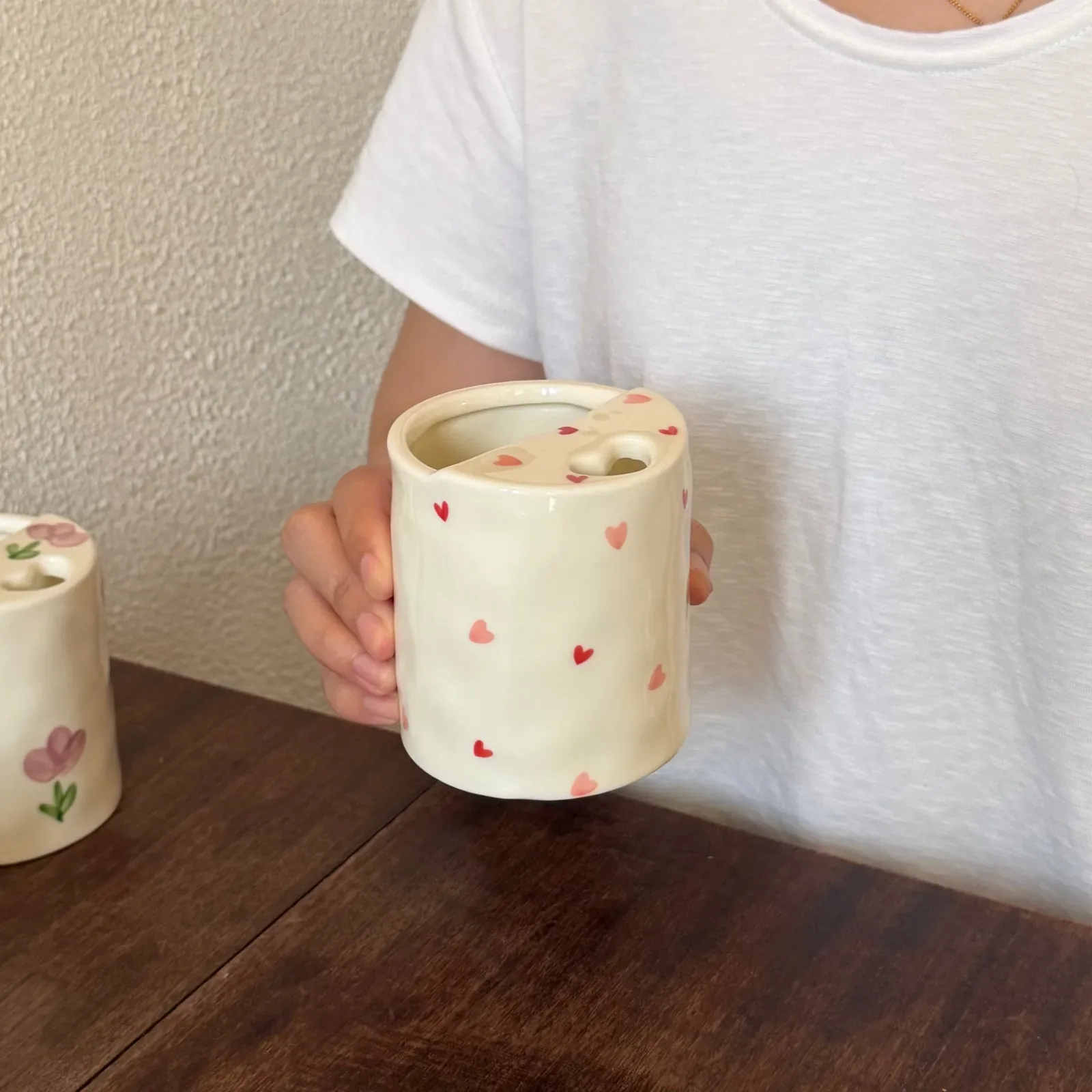 Hand-painted heart pattern ceramic mug