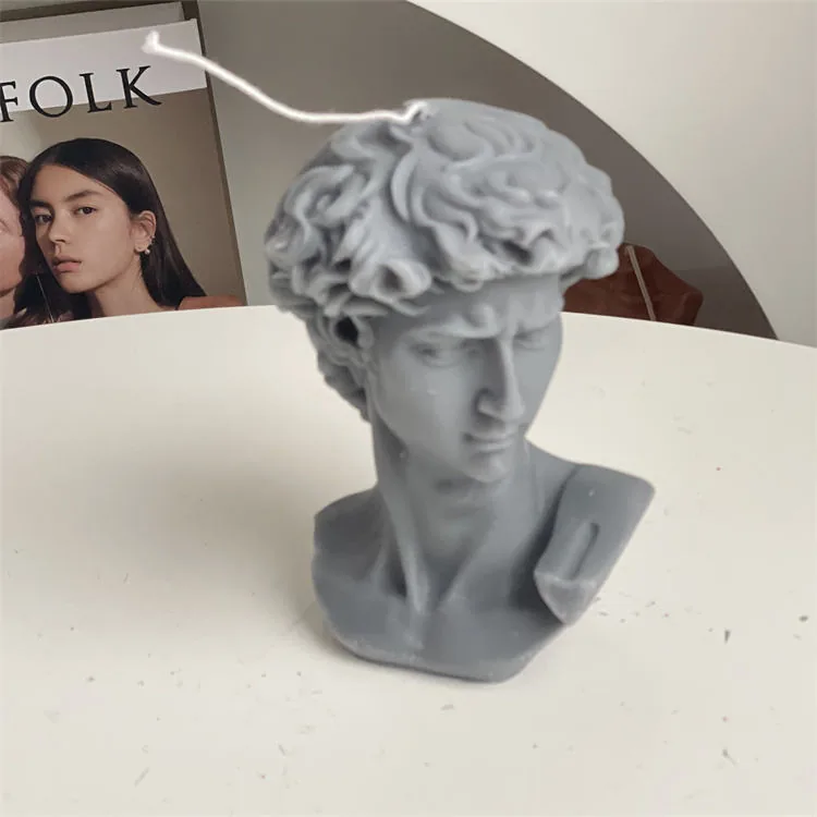 Gray David bust candle