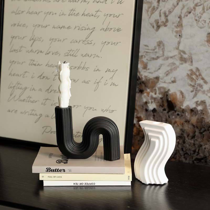 Black serpentine porcelain candle holder with white wave candle holder